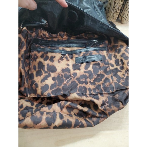 B. Makowsky Designer Black Large Soft Leather Shoulder Handbag Purse Drawstring - Picture 15 of 16